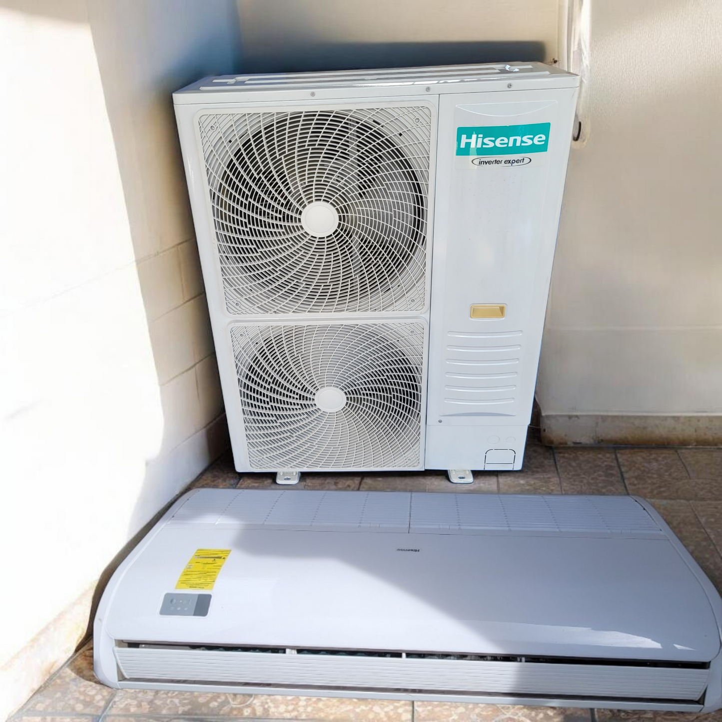 Aire split piso techo de 5 ton + condensadora Hisense